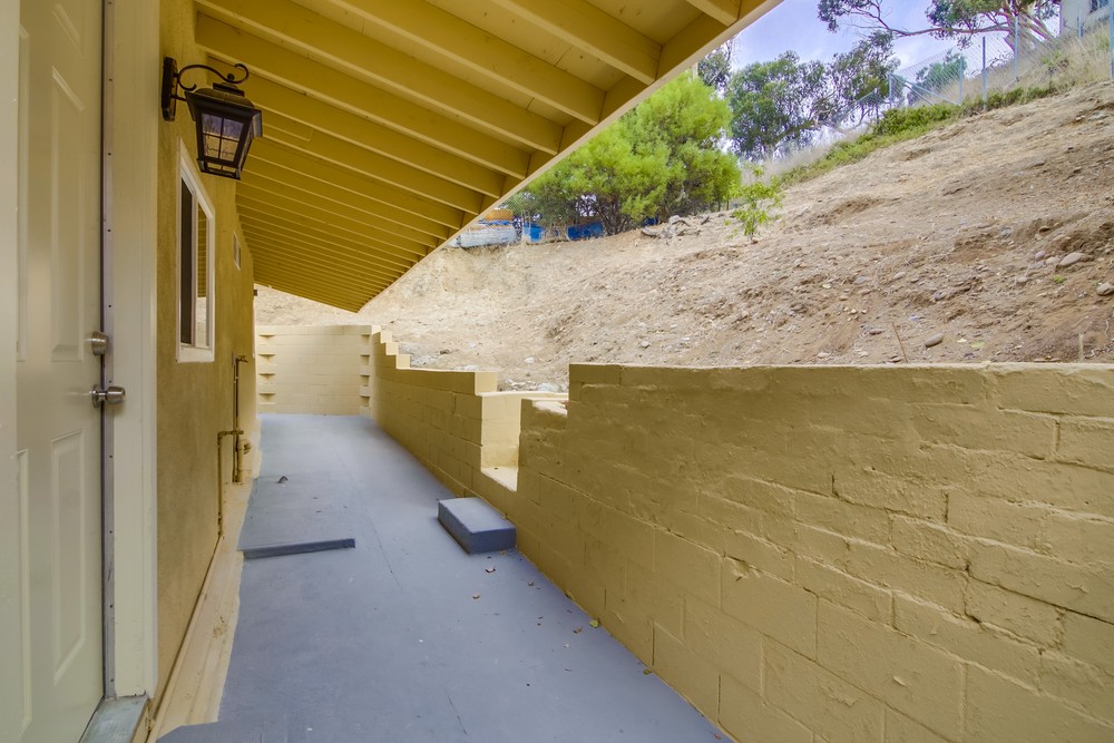 Virtual tour photo 40 of 42 for 841 Winston Dr