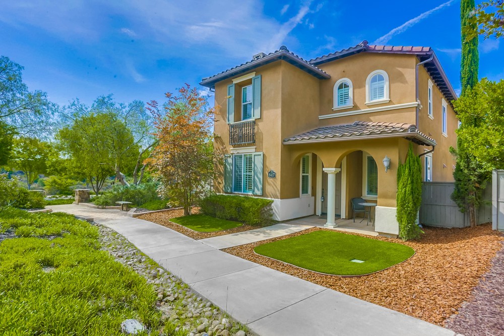 Virtual tour photo 5 of 51 for 8417 Kern Crescent