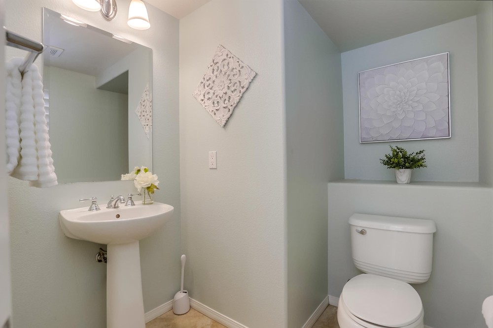 Virtual tour photo 24 of 51 for 8417 Kern Crescent