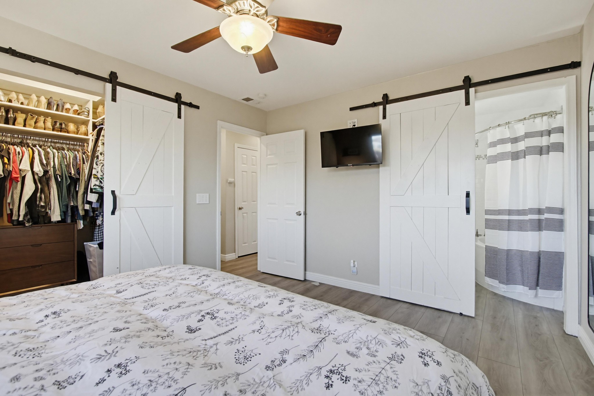 Virtual tour photo 26 of 70 for 8426 Fireside Ave