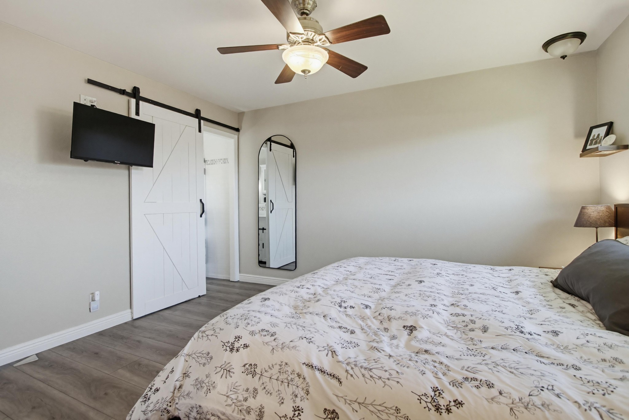 Virtual tour photo 27 of 70 for 8426 Fireside Ave