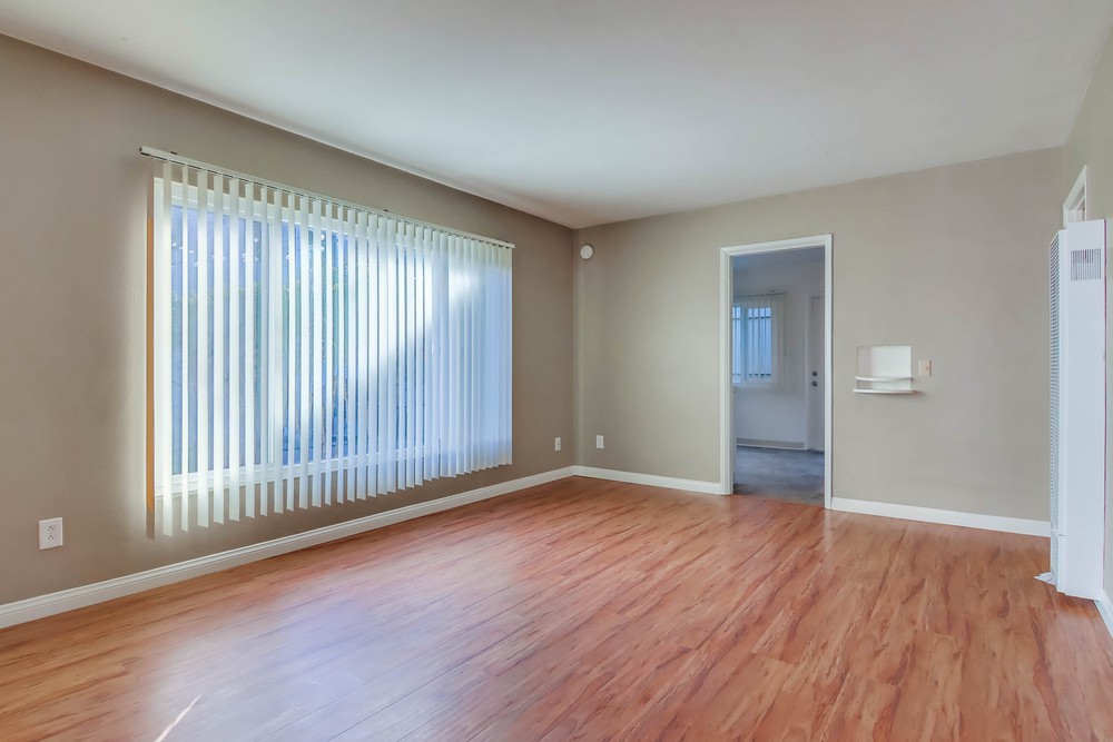 Virtual tour photo 6 of 22 for 843 Felspar St