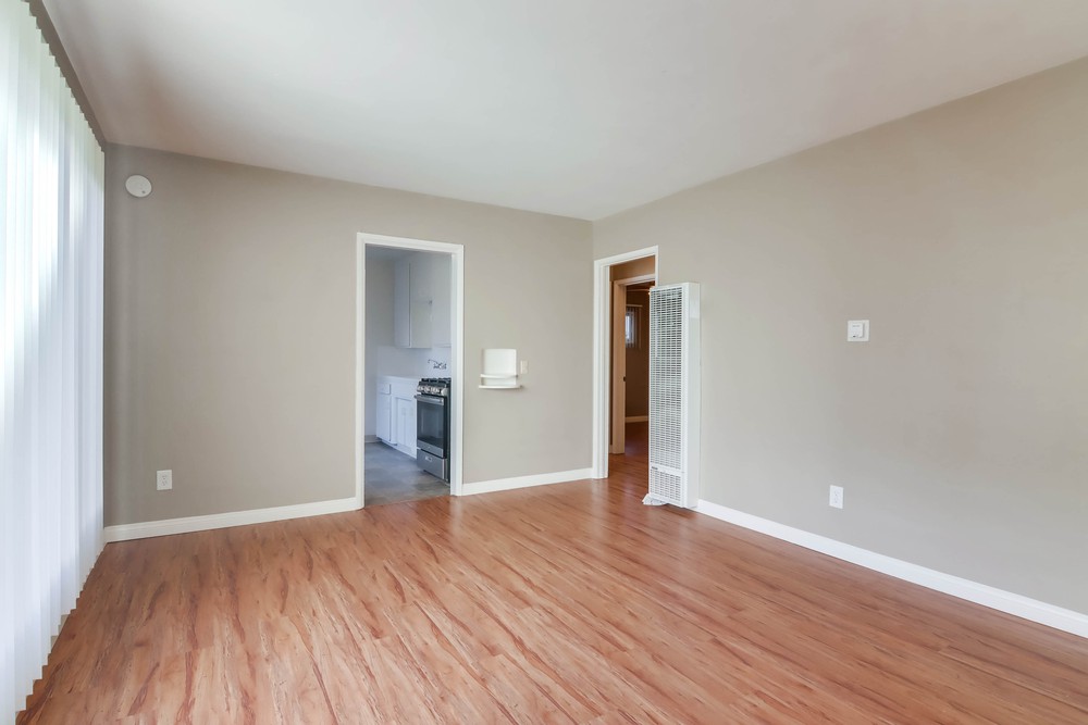 Virtual tour photo 7 of 22 for 843 Felspar St