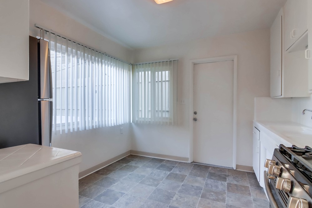 Virtual tour photo 12 of 22 for 843 Felspar St