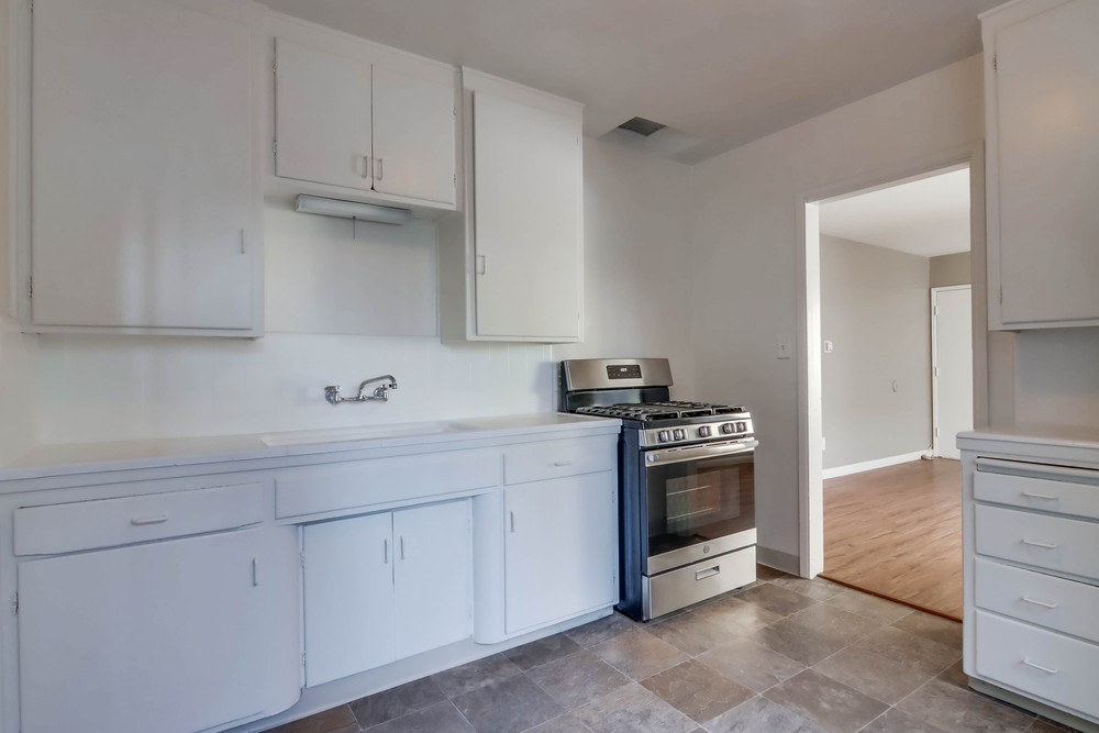 Virtual tour photo 13 of 22 for 843 Felspar St