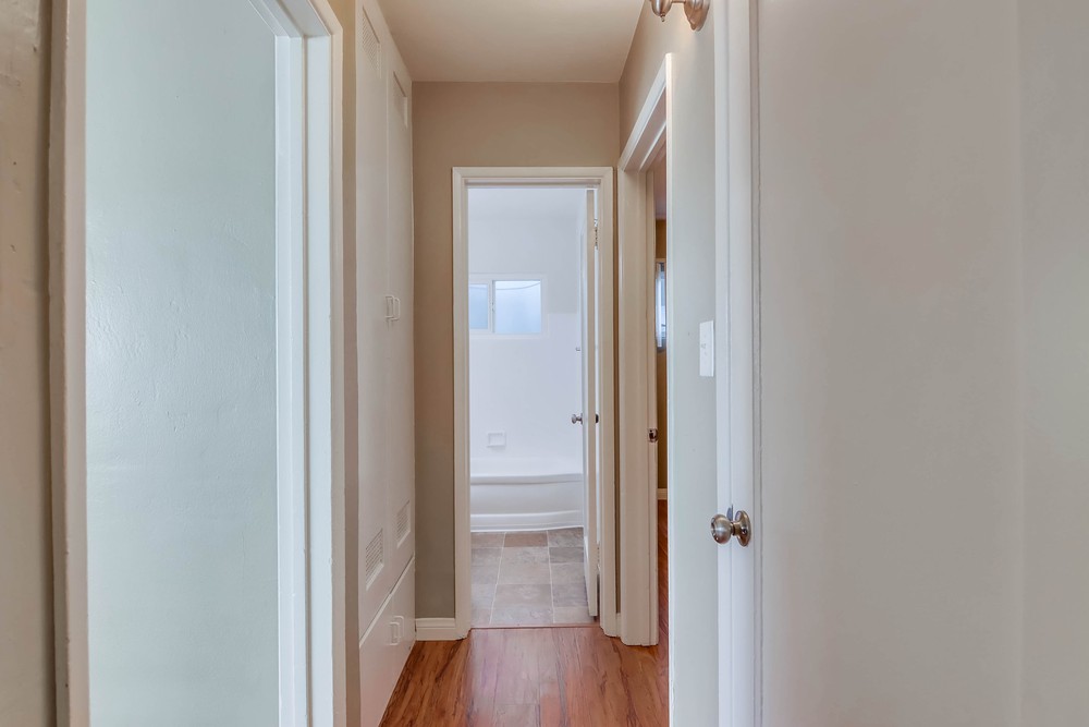 Virtual tour photo 17 of 22 for 843 Felspar St