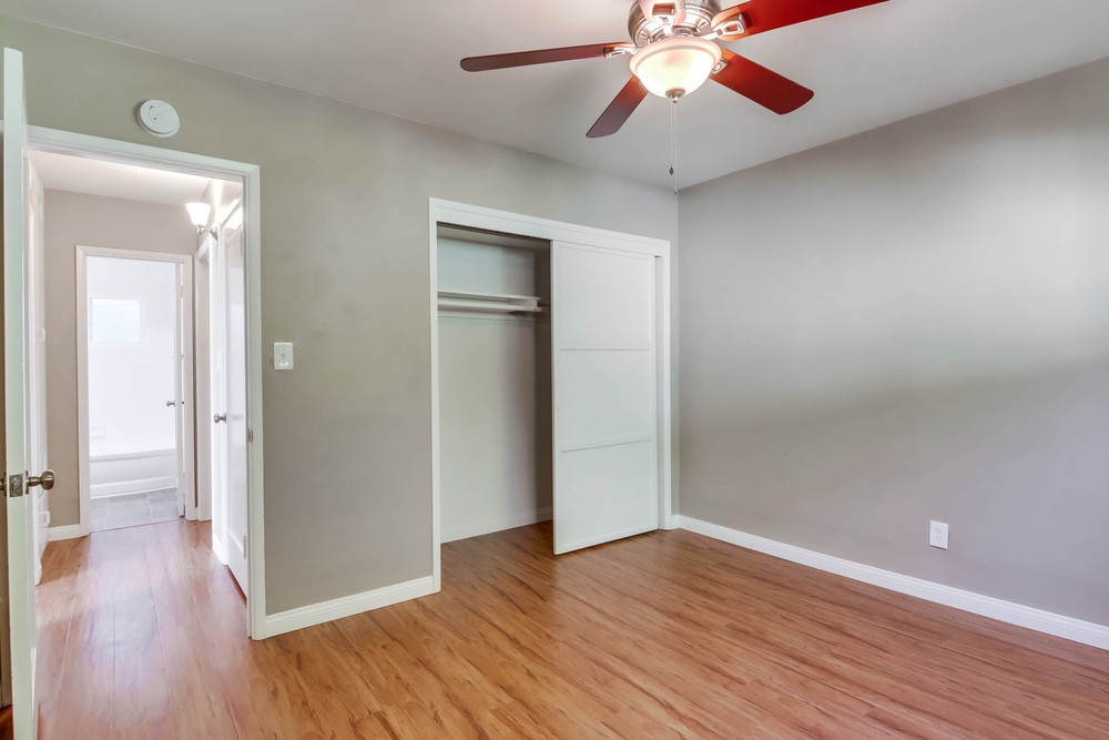 Virtual tour photo 19 of 22 for 843 Felspar St