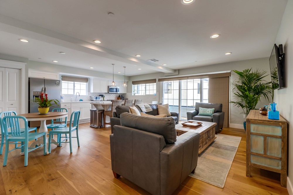 Virtual tour photo 7 of 43 for 843 Jamaica Ct
