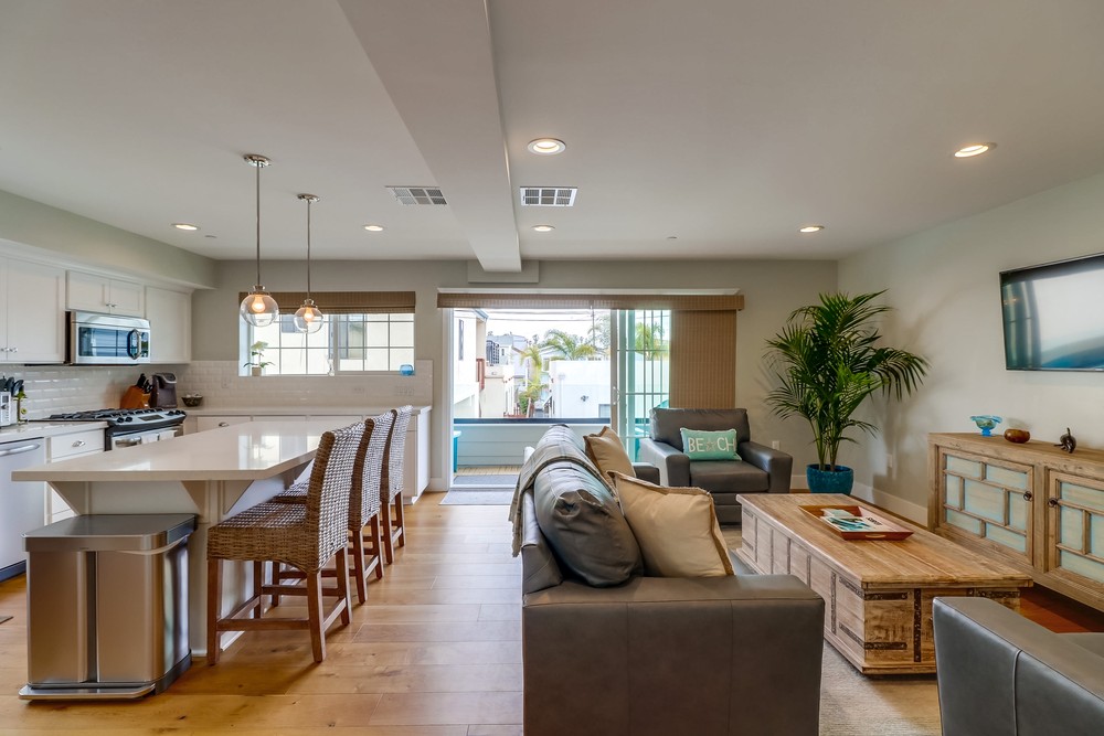 Virtual tour photo 9 of 43 for 843 Jamaica Ct