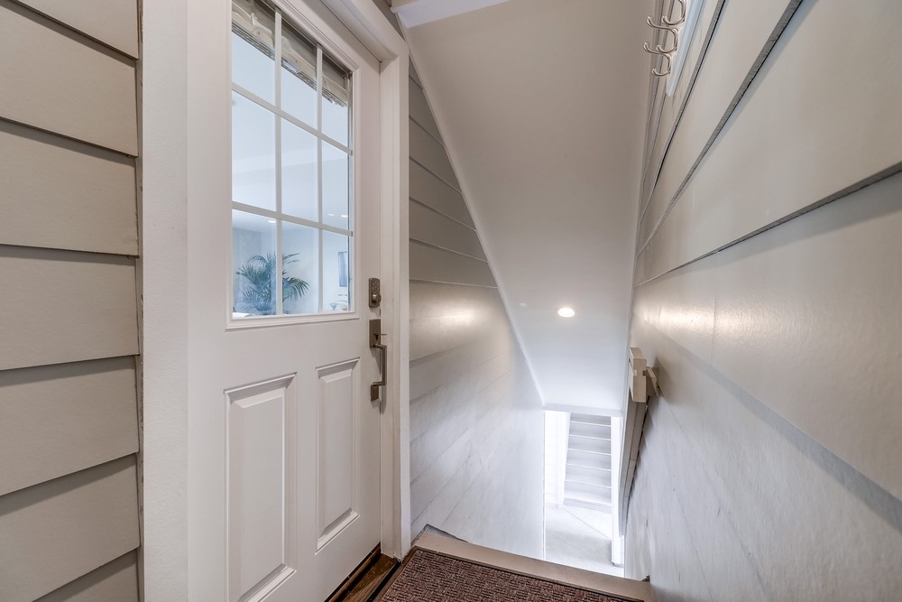 Virtual tour photo 25 of 43 for 843 Jamaica Ct