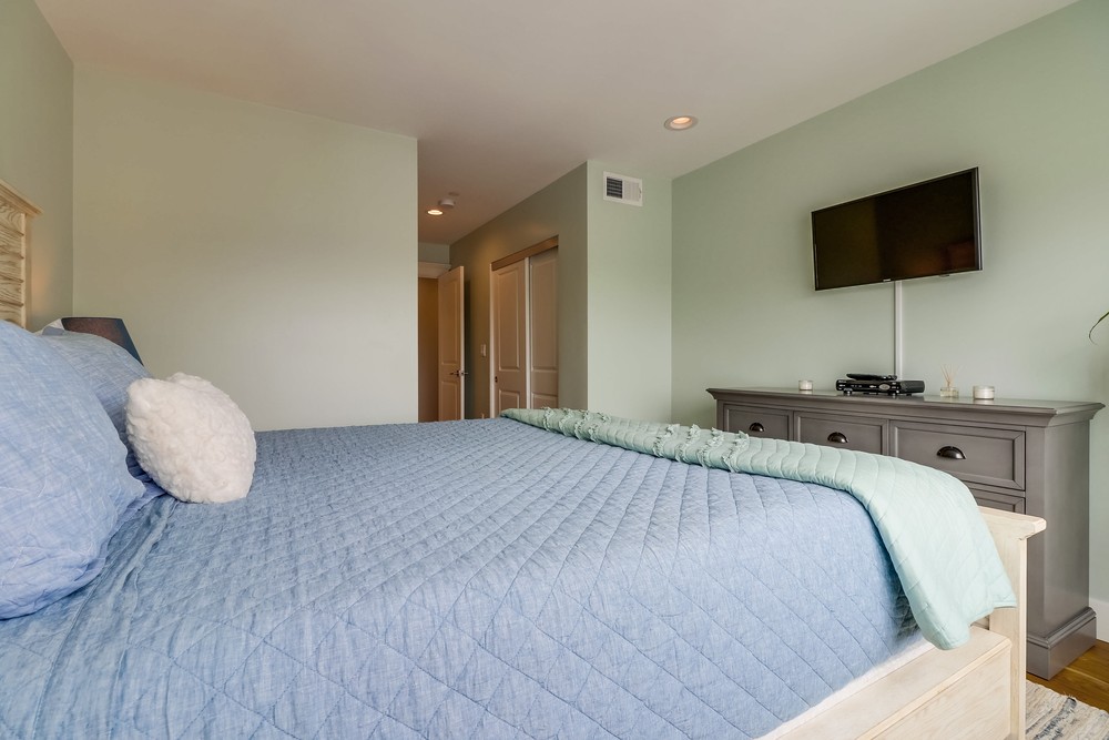 Virtual tour photo 36 of 43 for 843 Jamaica Ct