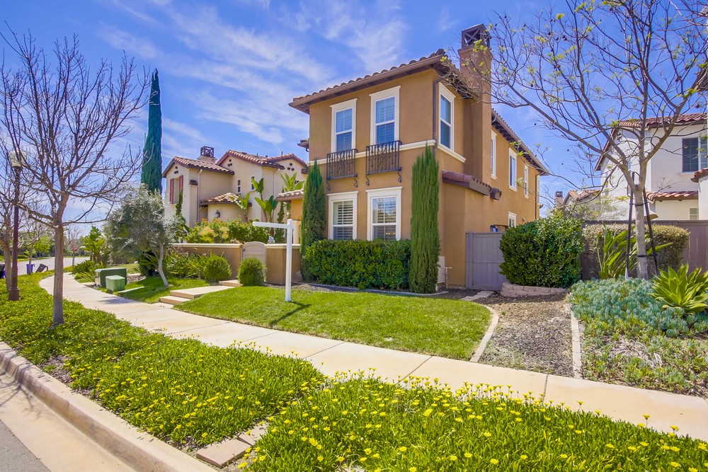 Virtual tour photo 3 of 49 for 8432 Kern Crescent