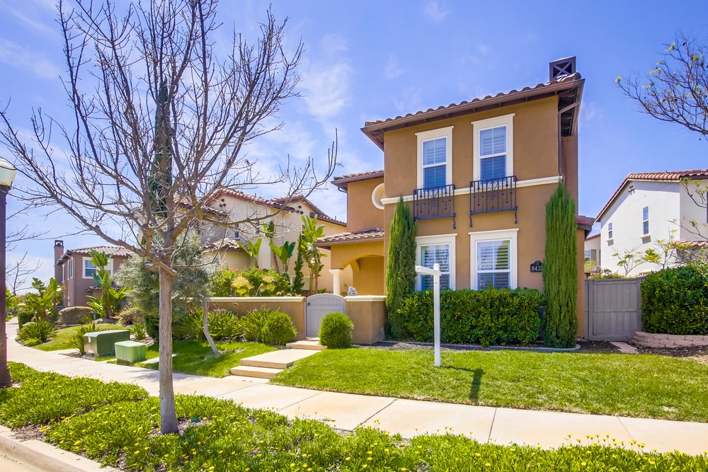 Virtual tour photo 4 of 49 for 8432 Kern Crescent