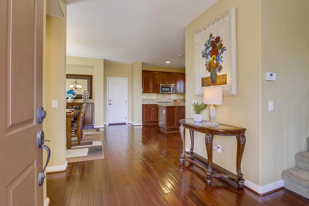 Virtual tour photo 8 of 49 for 8432 Kern Crescent