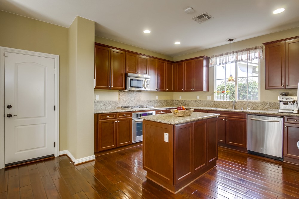 Virtual tour photo 18 of 49 for 8432 Kern Crescent