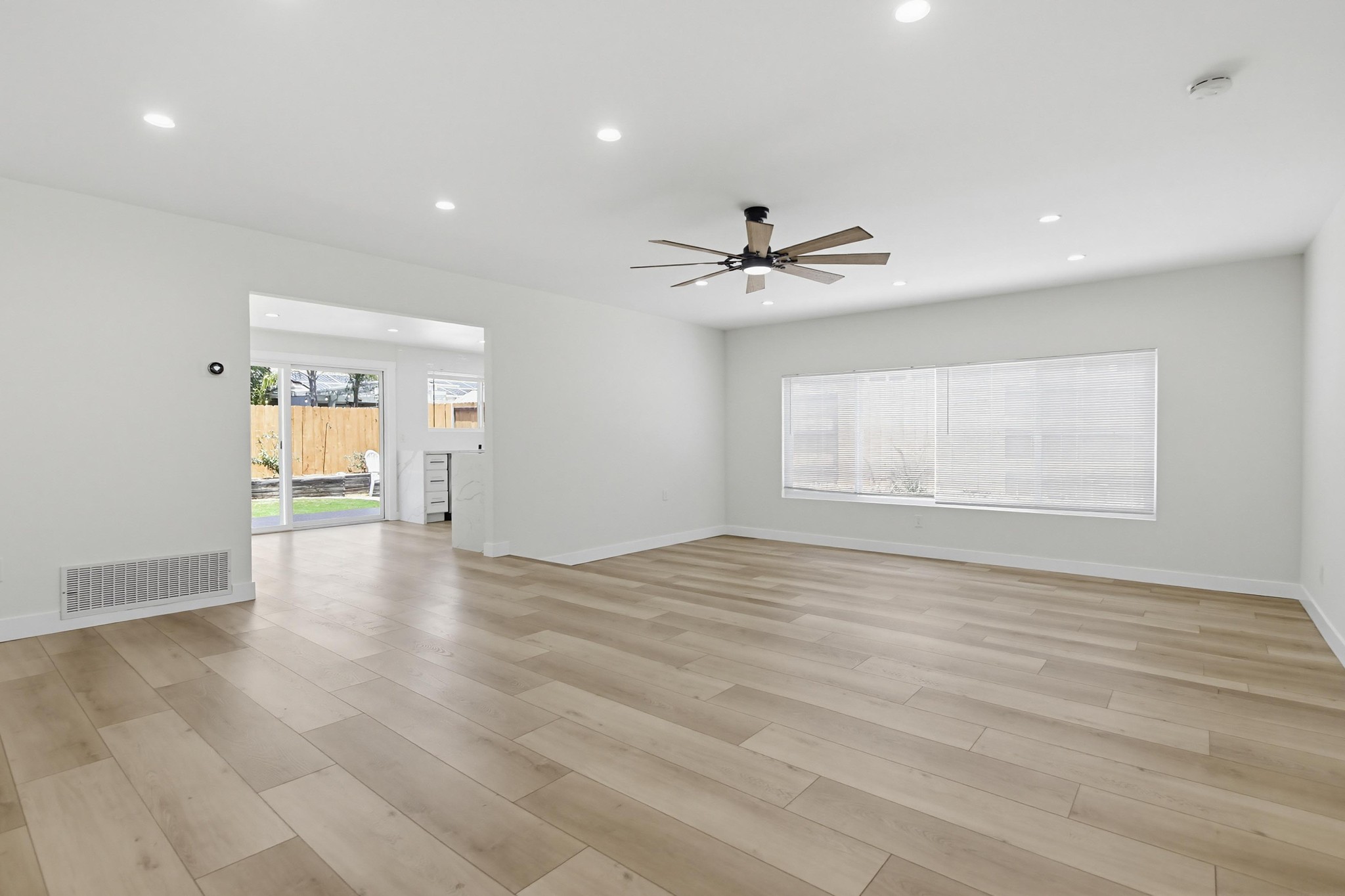 Virtual tour photo 7 of 44 for 8434 Kreiner Way