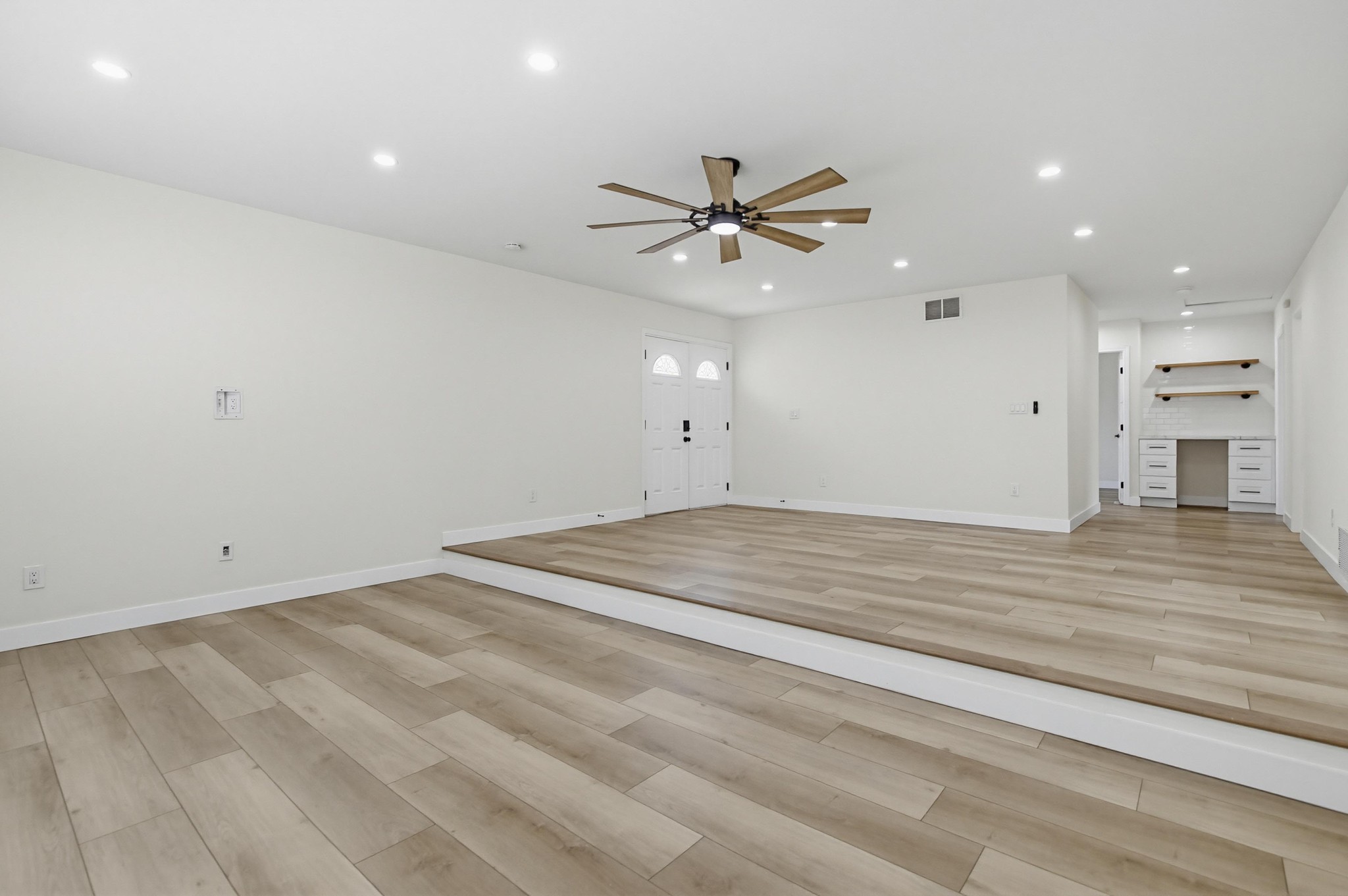 Virtual tour photo 9 of 44 for 8434 Kreiner Way