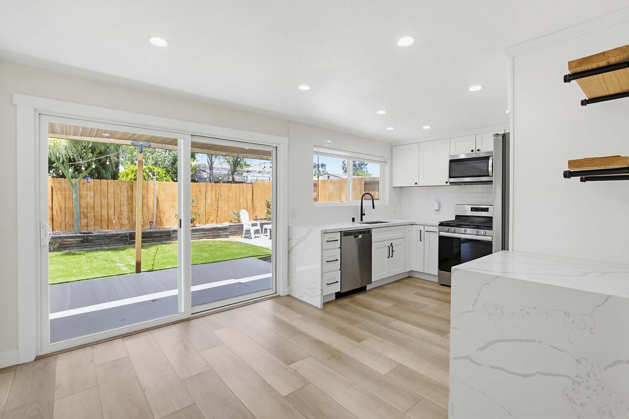 Virtual tour photo 11 of 44 for 8434 Kreiner Way