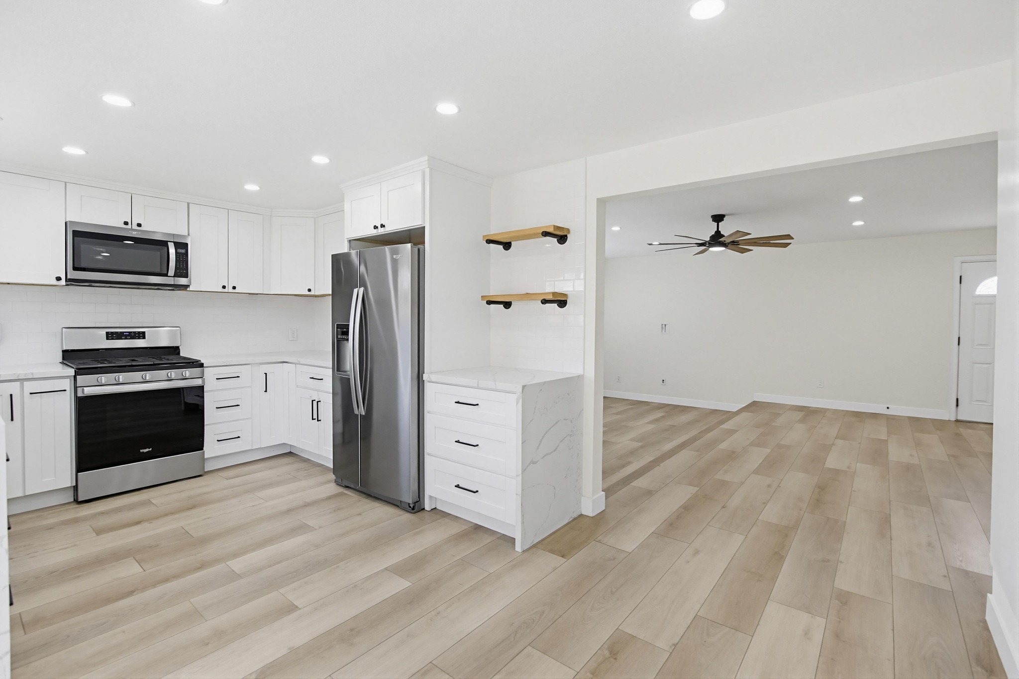Virtual tour photo 13 of 44 for 8434 Kreiner Way