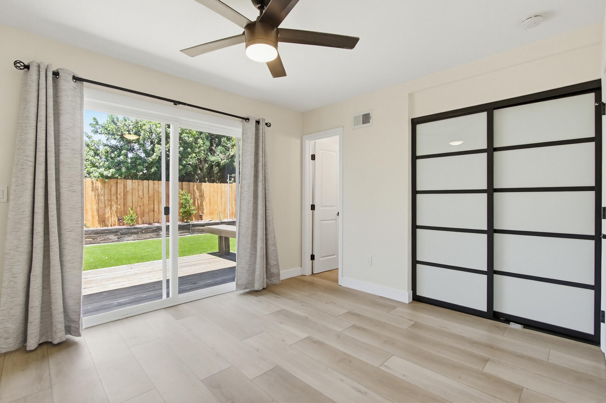 Virtual tour photo 31 of 44 for 8434 Kreiner Way