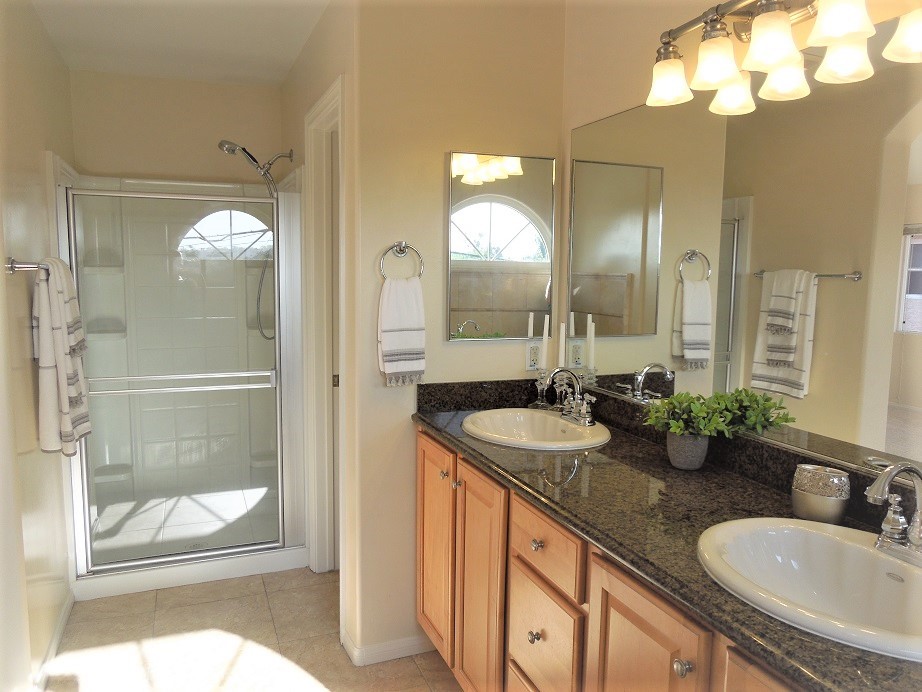 Virtual tour photo 32 of 57 for 844 18th St