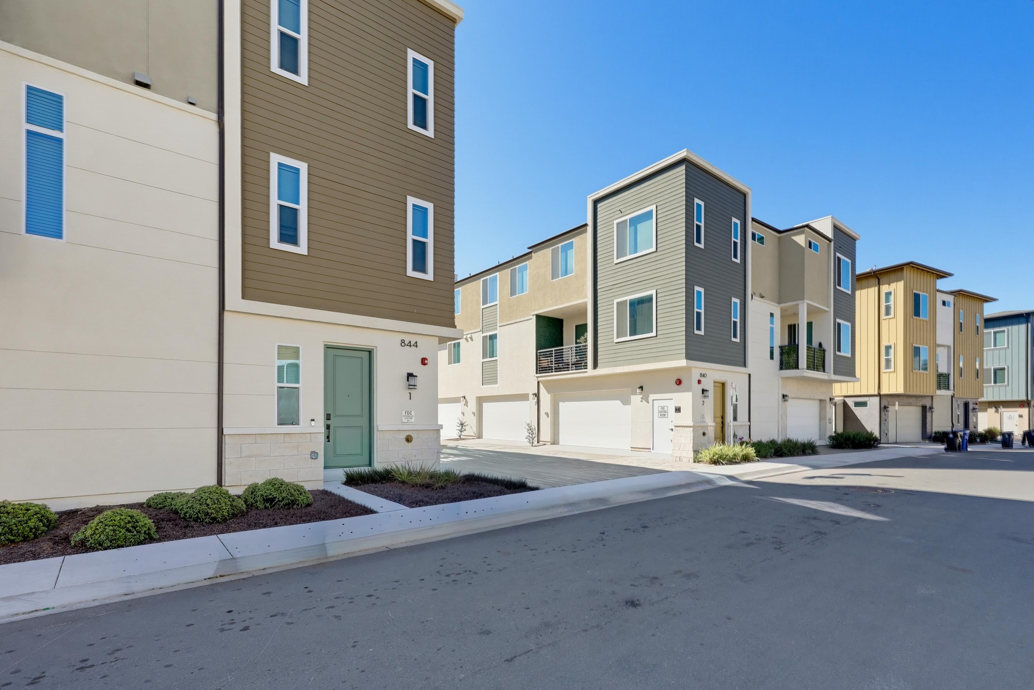 Virtual tour photo 5 of 53 for 844 Makani St #1