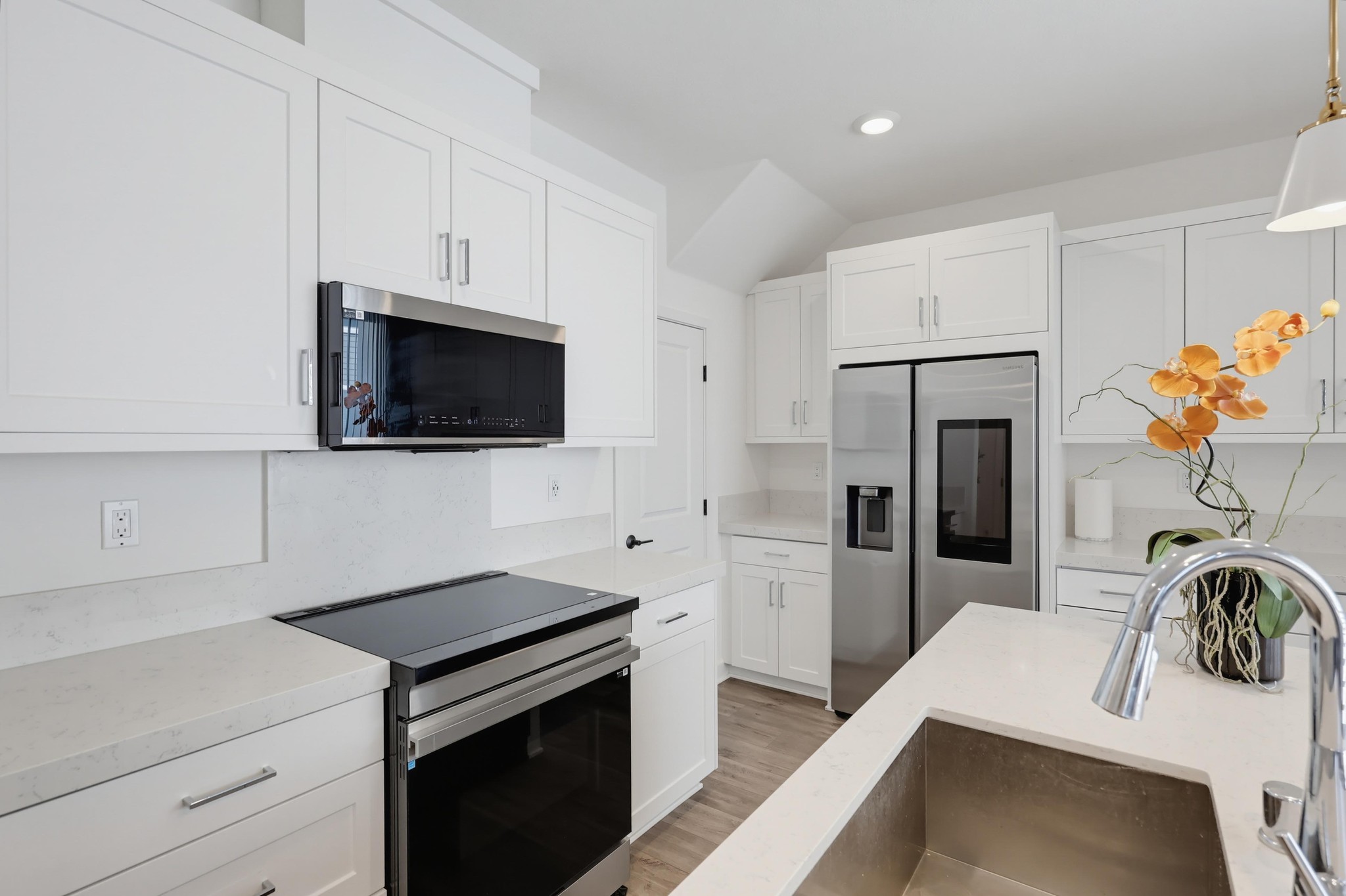 Virtual tour photo 15 of 53 for 844 Makani St #1