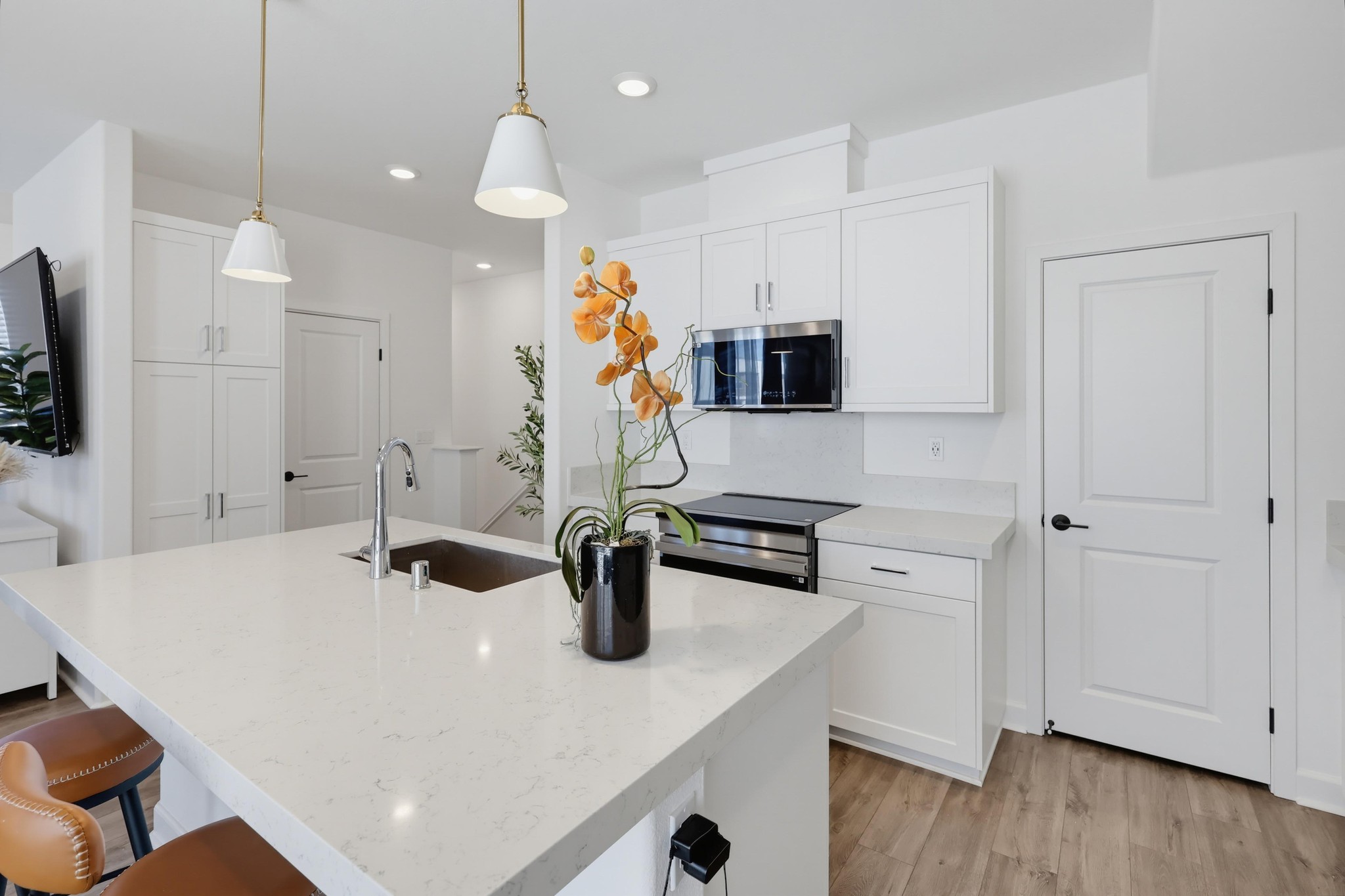 Virtual tour photo 18 of 53 for 844 Makani St #1