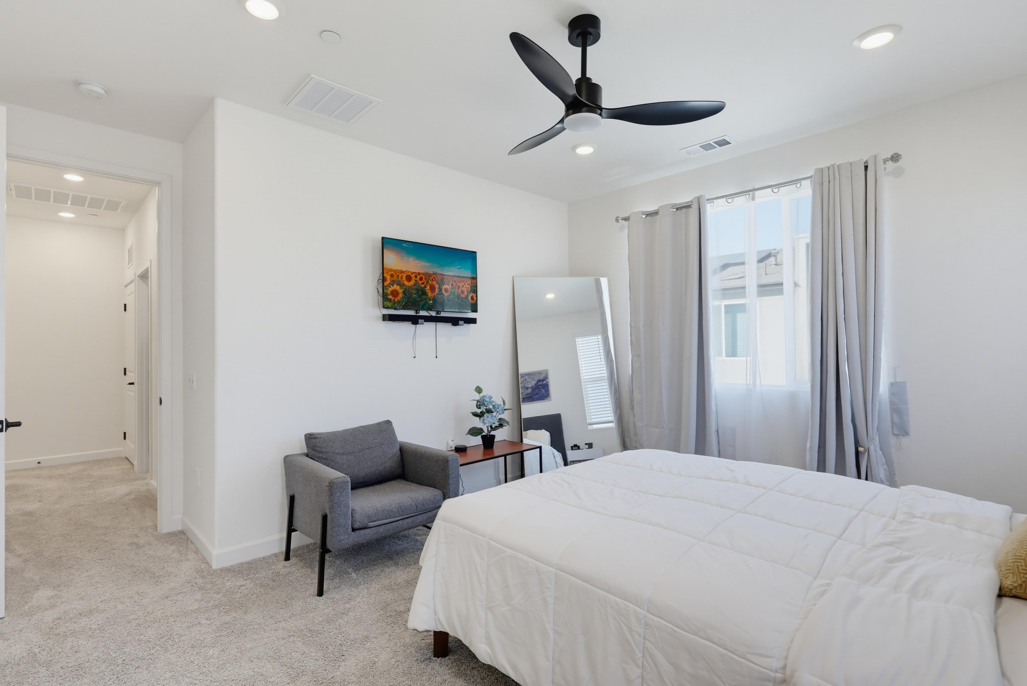 Virtual tour photo 35 of 53 for 844 Makani St #1