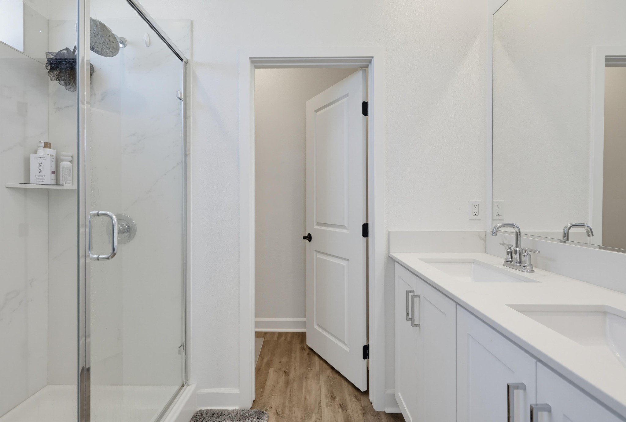 Virtual tour photo 38 of 53 for 844 Makani St #1