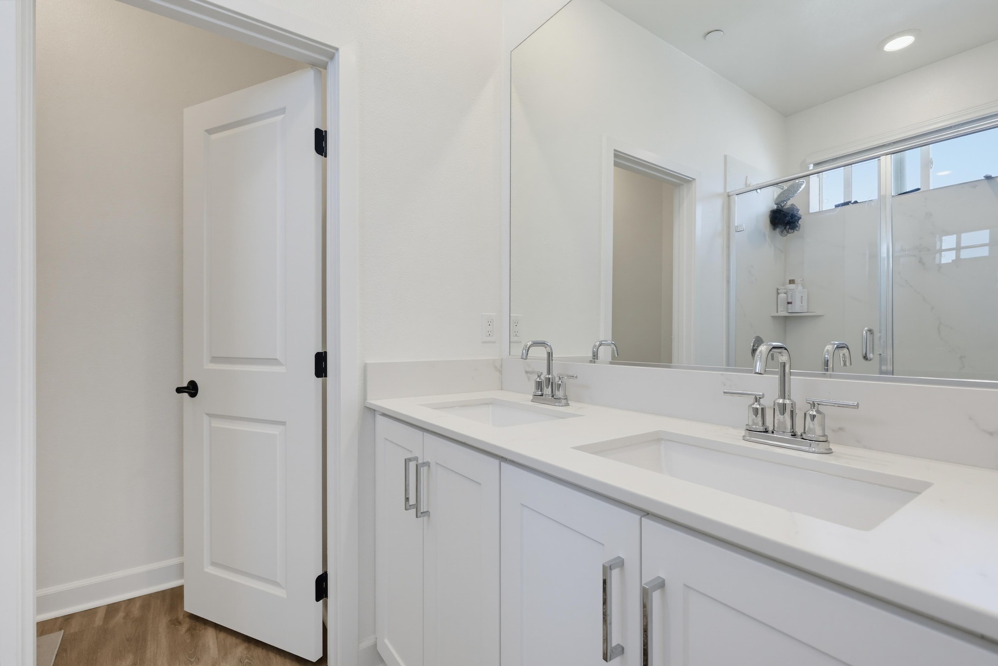 Virtual tour photo 39 of 53 for 844 Makani St #1