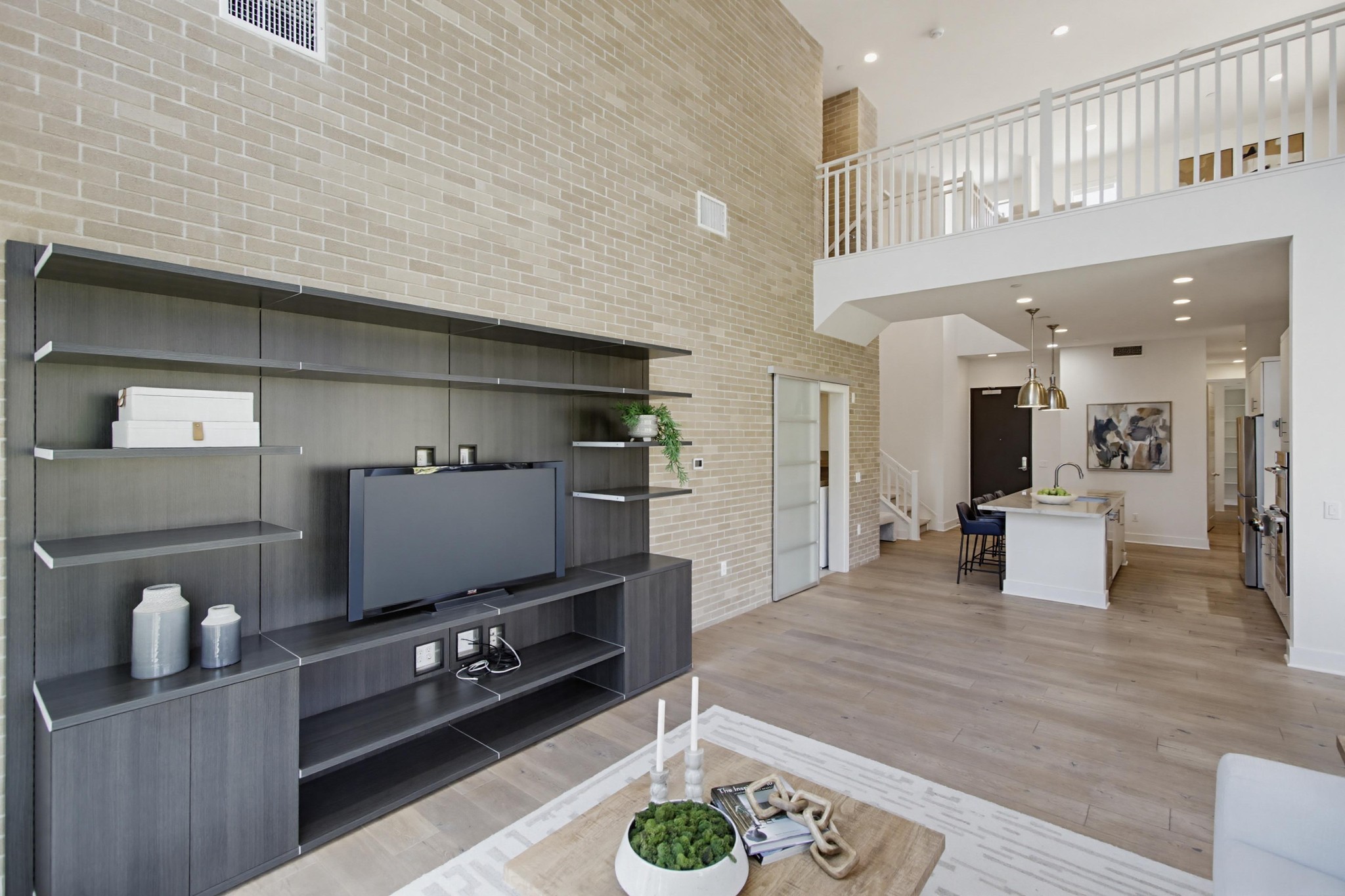 Virtual tour photo 10 of 85 for 8442 Distinctive Dr