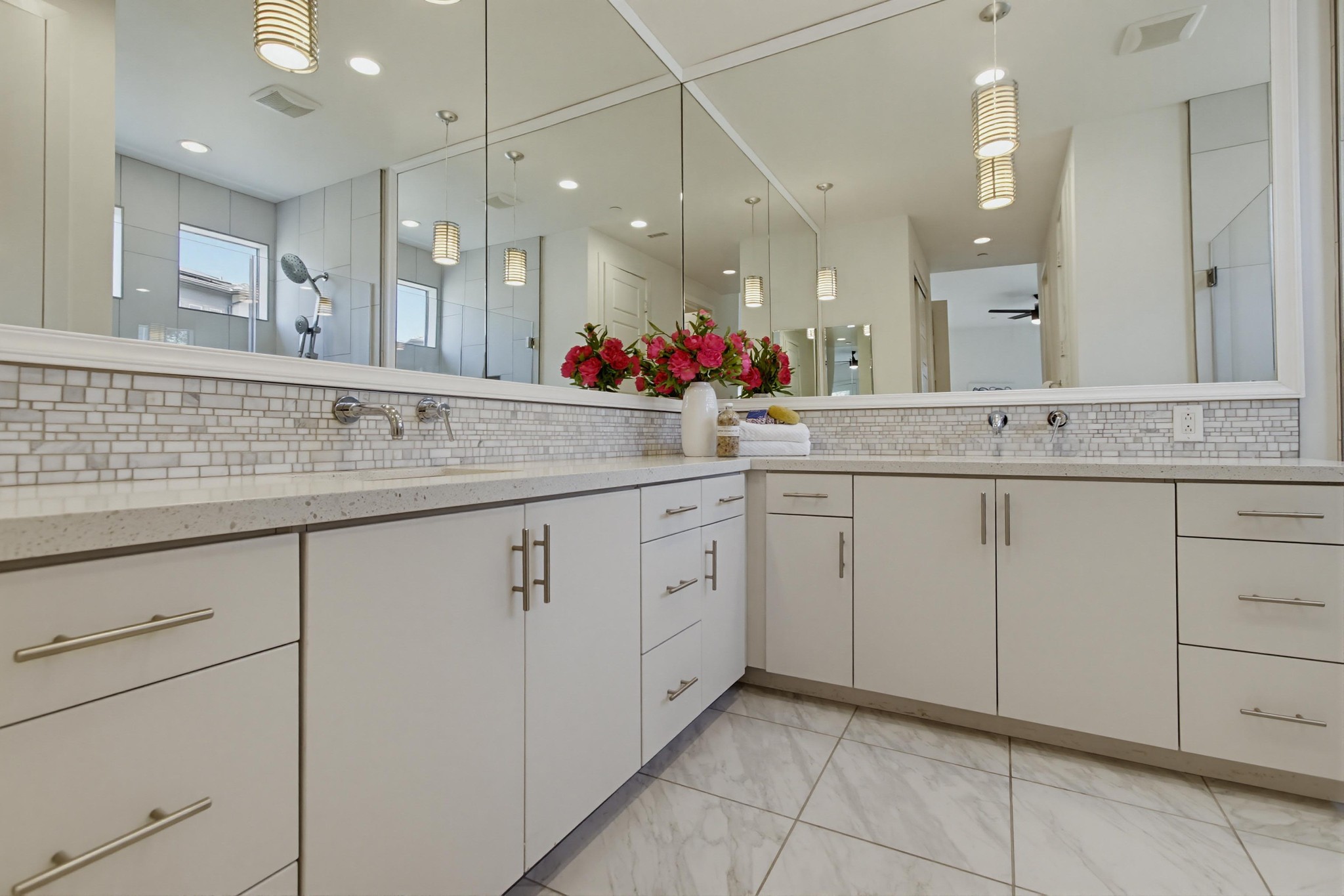 Virtual tour photo 31 of 85 for 8442 Distinctive Dr