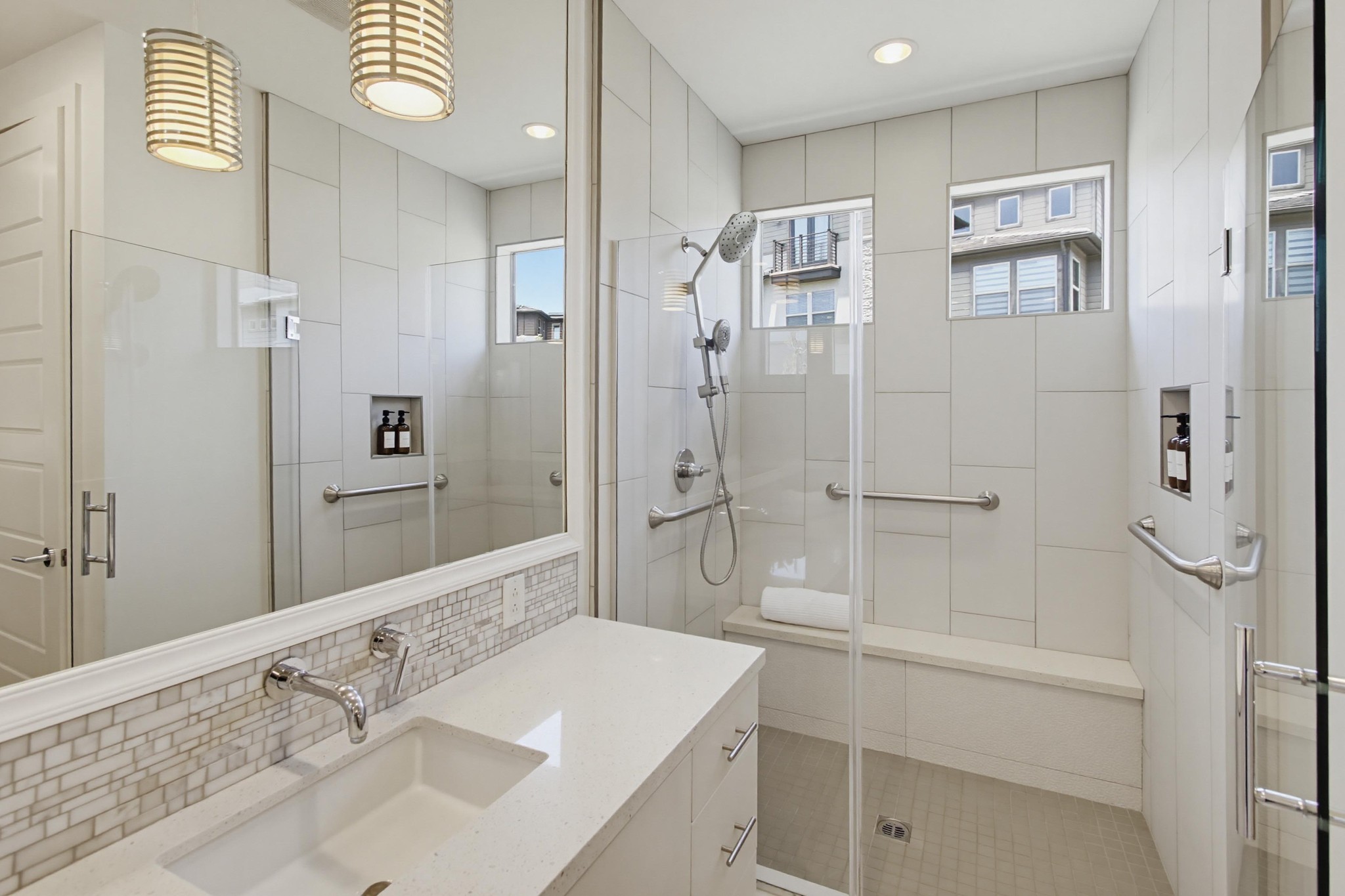 Virtual tour photo 32 of 85 for 8442 Distinctive Dr