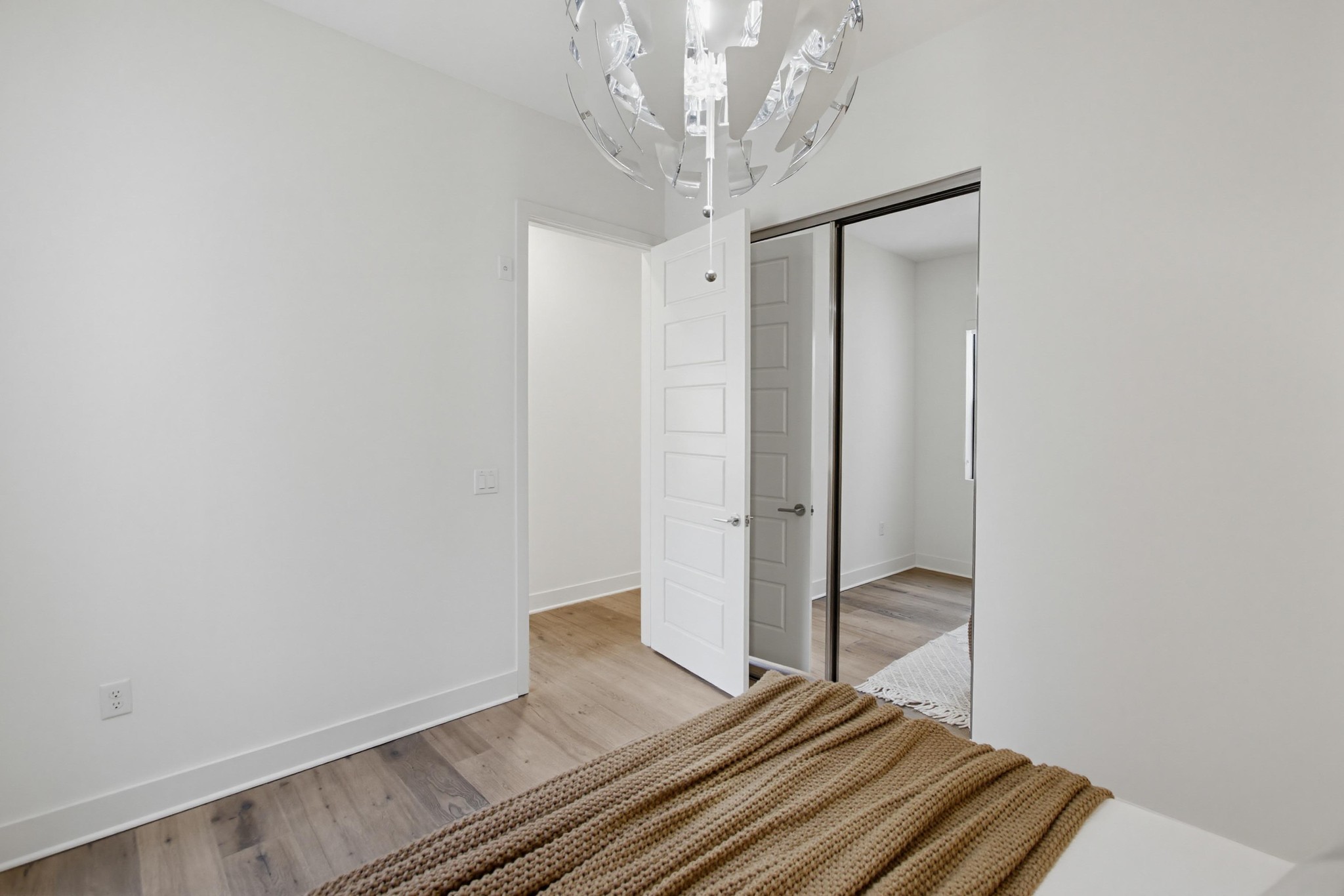 Virtual tour photo 39 of 85 for 8442 Distinctive Dr