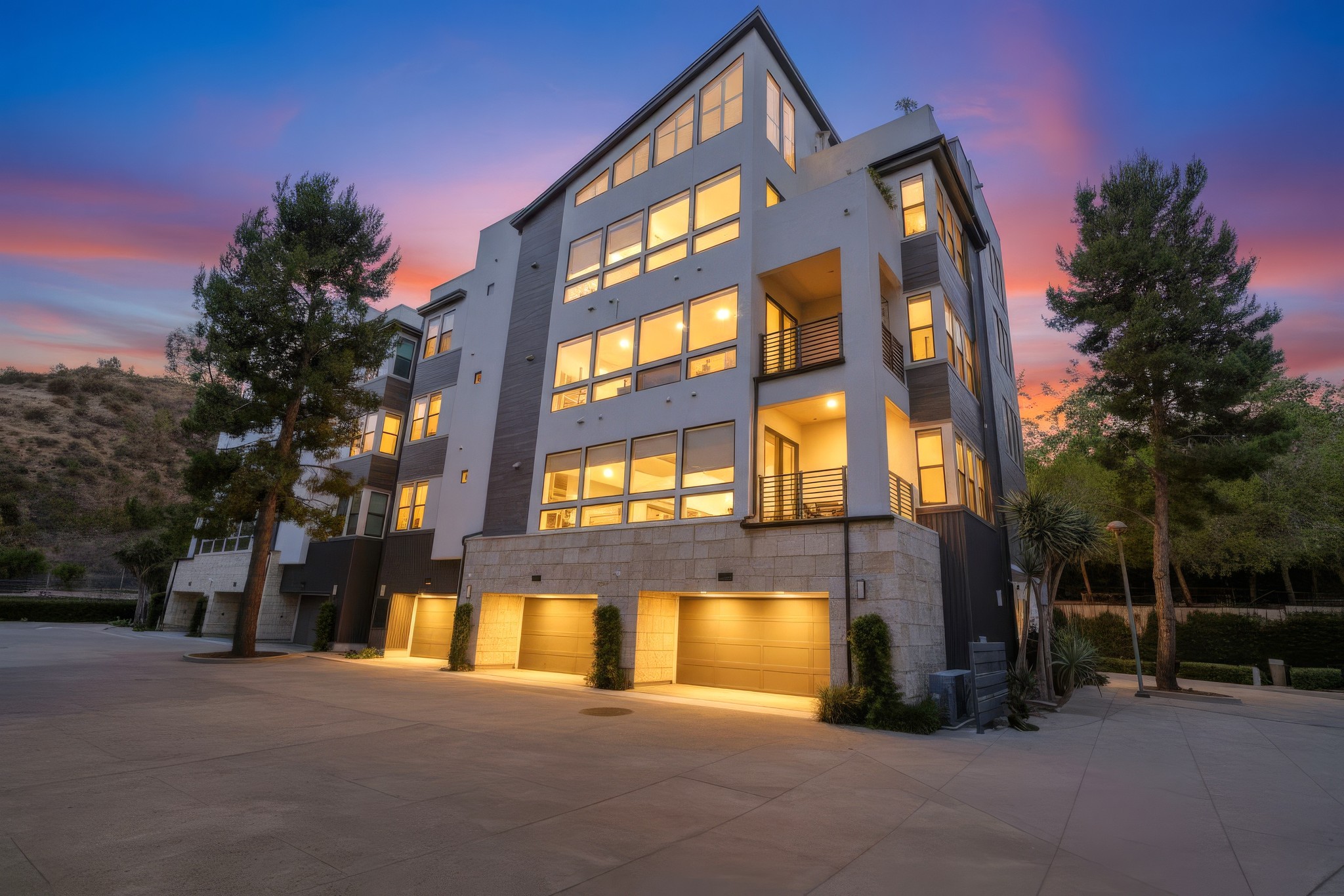 Virtual tour photo 63 of 85 for 8442 Distinctive Dr