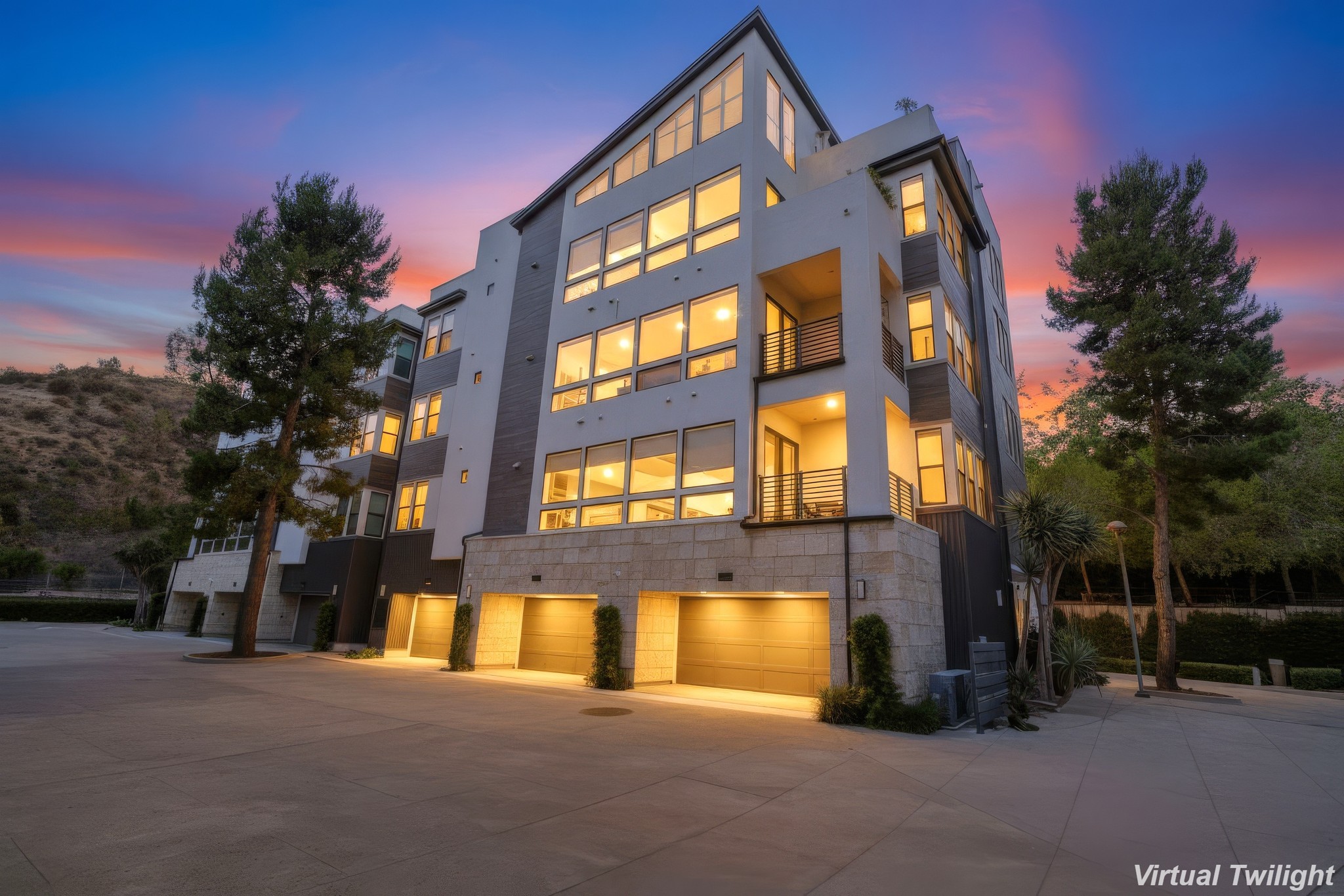 Virtual tour photo 64 of 85 for 8442 Distinctive Dr