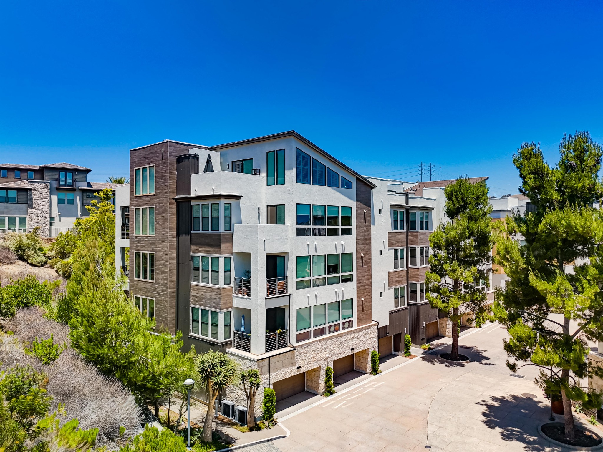 Virtual tour photo 68 of 85 for 8442 Distinctive Dr