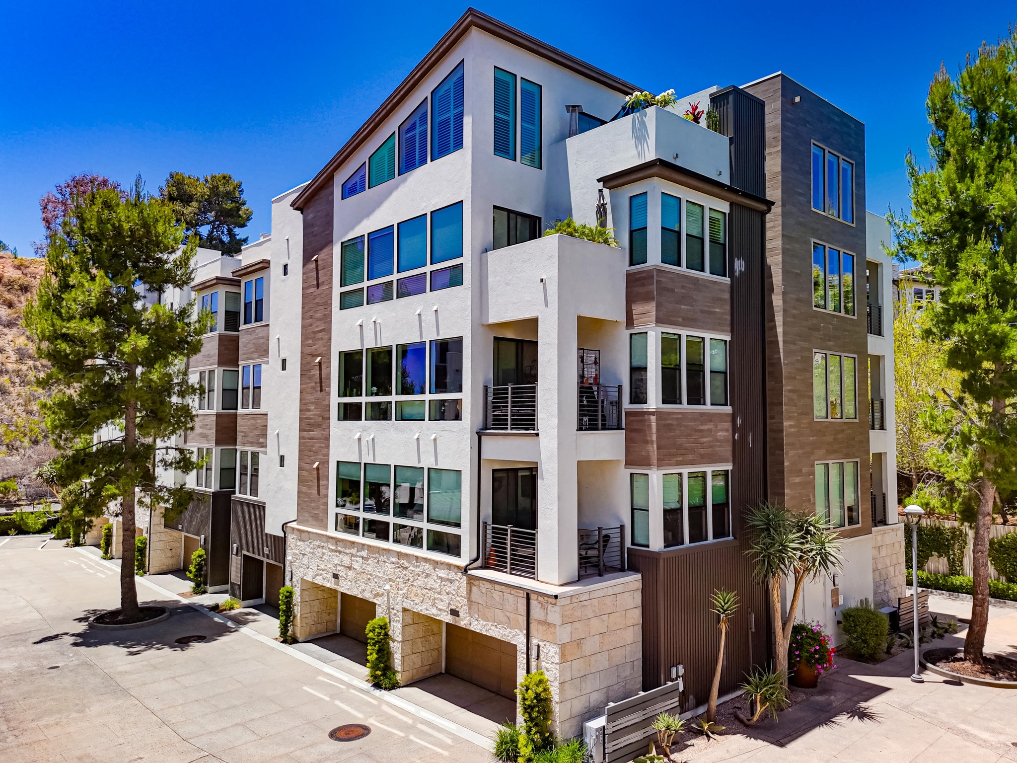 Virtual tour photo 71 of 85 for 8442 Distinctive Dr