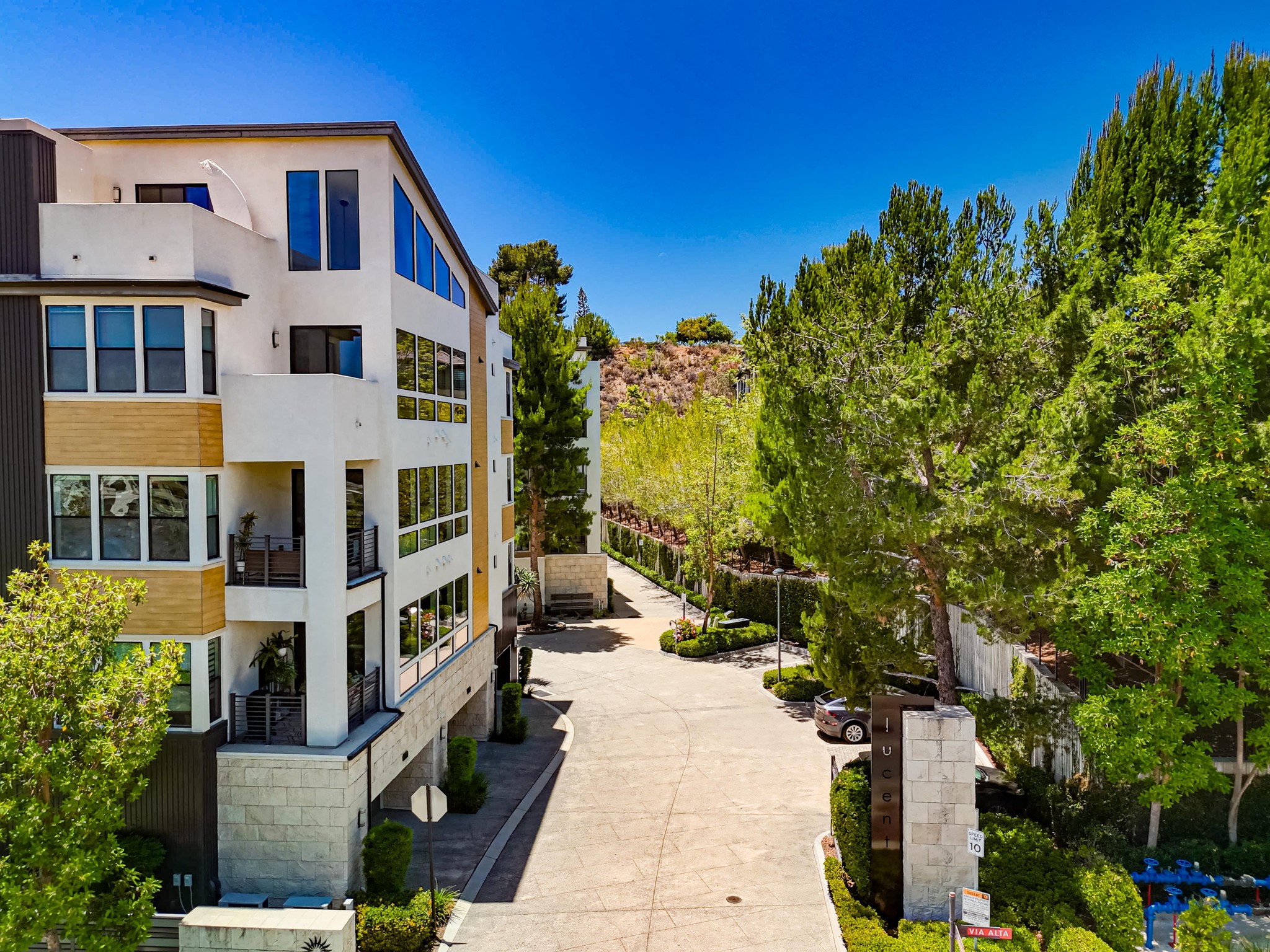 Virtual tour photo 73 of 85 for 8442 Distinctive Dr