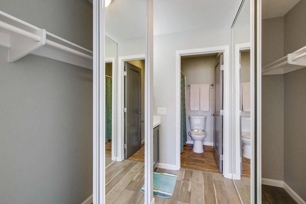 Virtual tour photo 17 of 29 for 8445 Westmore Rd APT 94