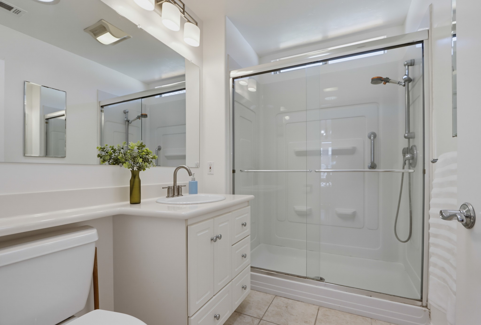 Virtual tour photo 23 of 50 for 845 1st Ave