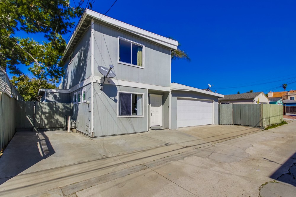 Virtual tour photo 1 of 36 for 845 Opal St