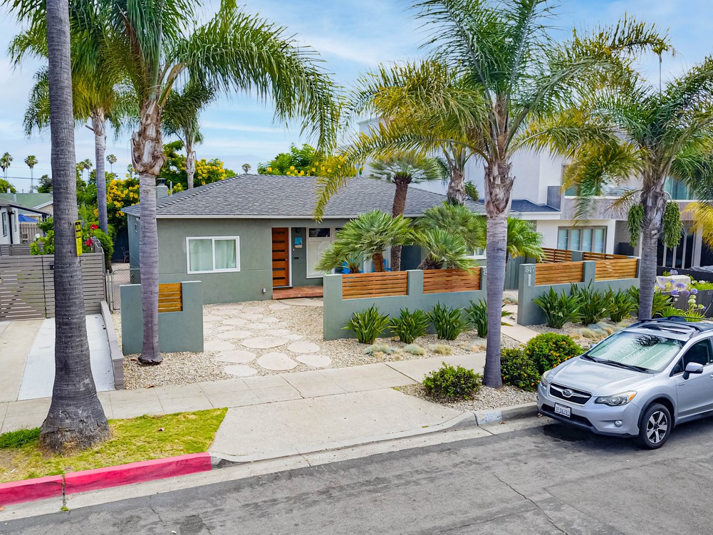 Virtual tour photo 1 of 28 for 845 Opal St