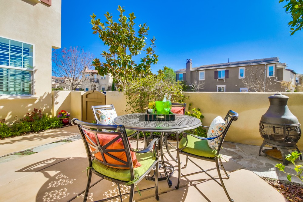 Virtual tour photo 4 of 27 for 8456 Kern Crescent