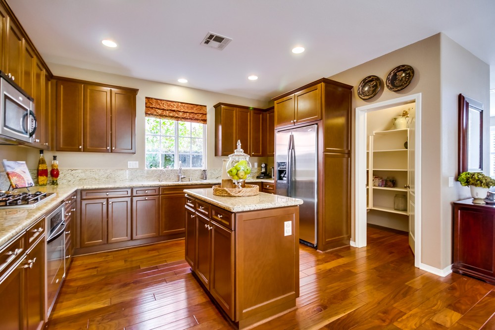 Virtual tour photo 9 of 27 for 8456 Kern Crescent