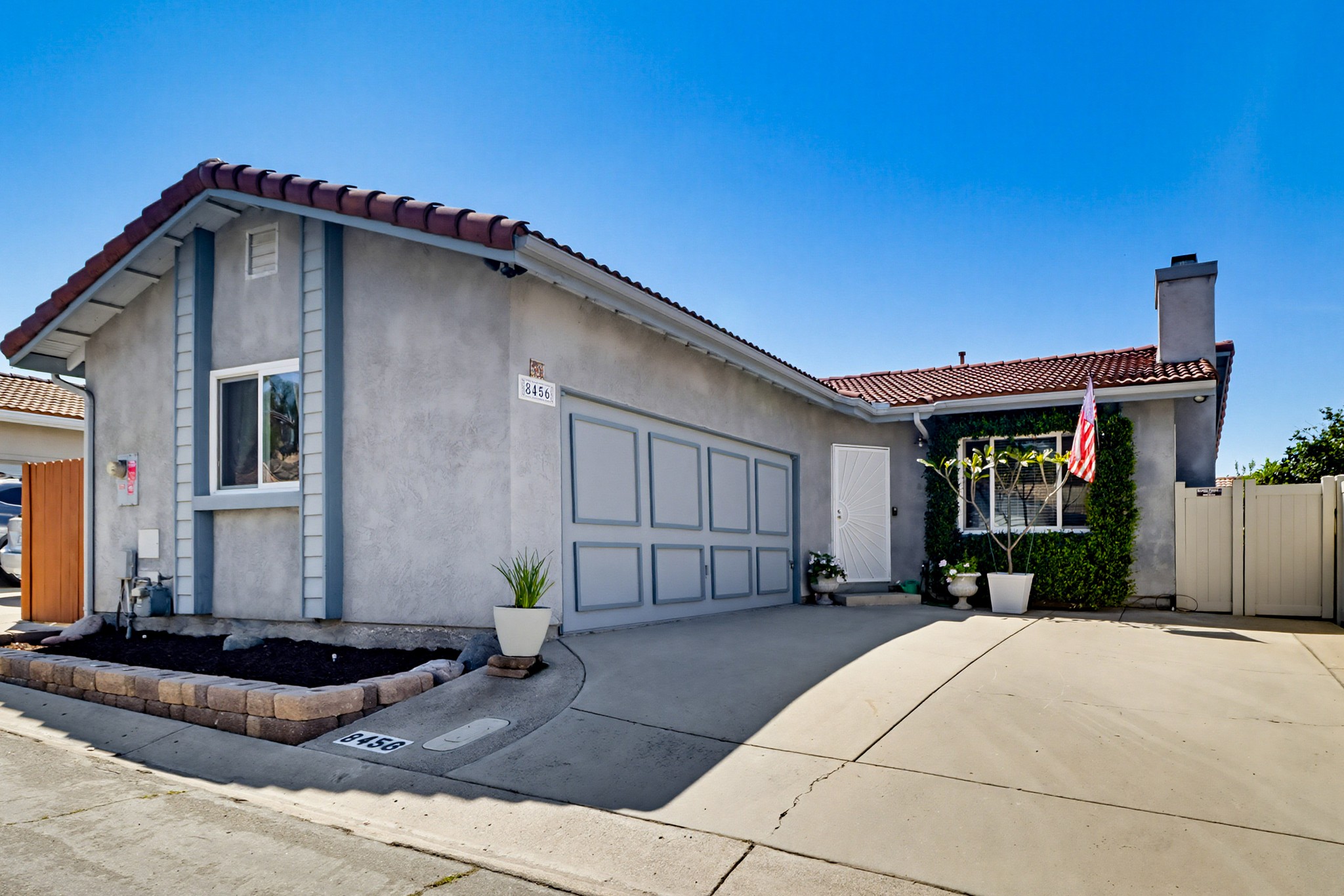 Virtual tour photo 1 of 46 for 8456 Snow White Dr
