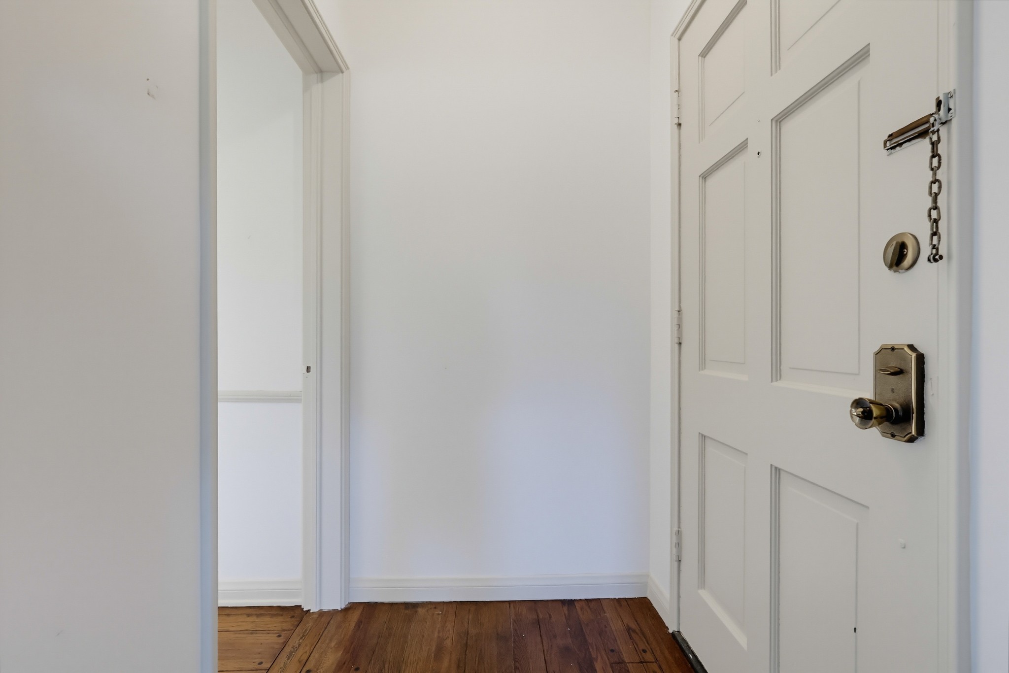 Virtual tour photo 9 of 79 for 846 Victoria Dr