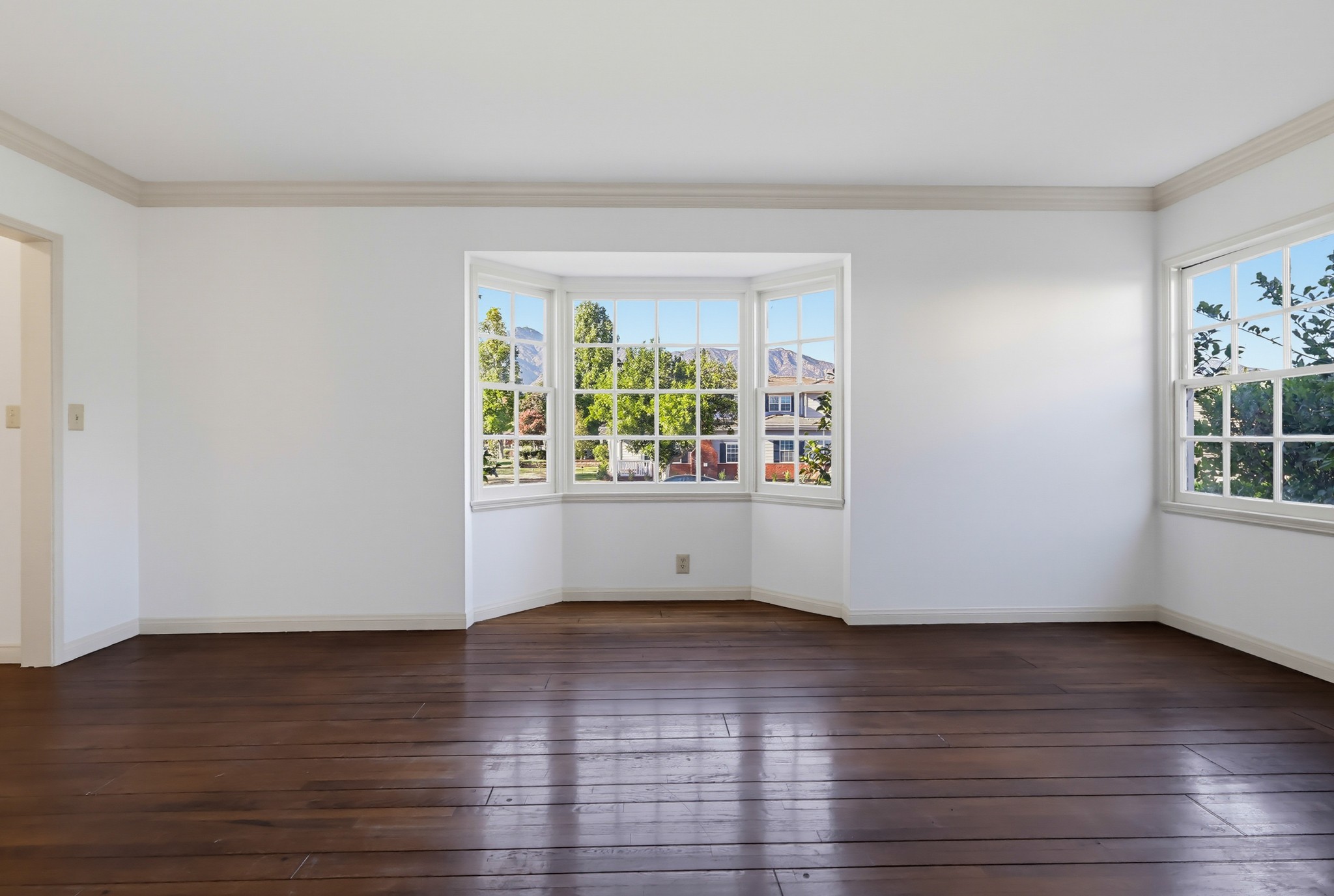 Virtual tour photo 15 of 79 for 846 Victoria Dr