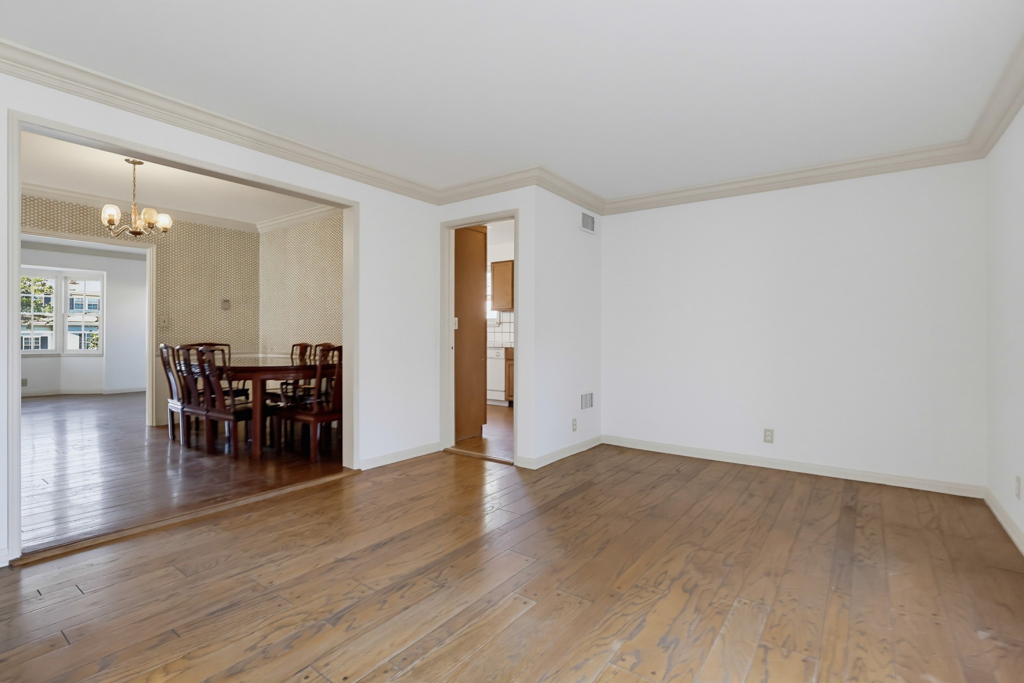Virtual tour photo 20 of 79 for 846 Victoria Dr